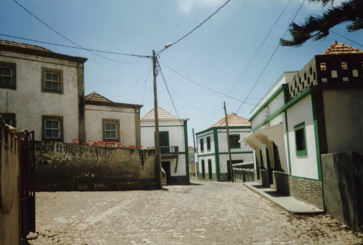 Apenas dos decenas de jóvenes intentan emanciparse cada año en Brava, según datos del INE de Cabo Verde