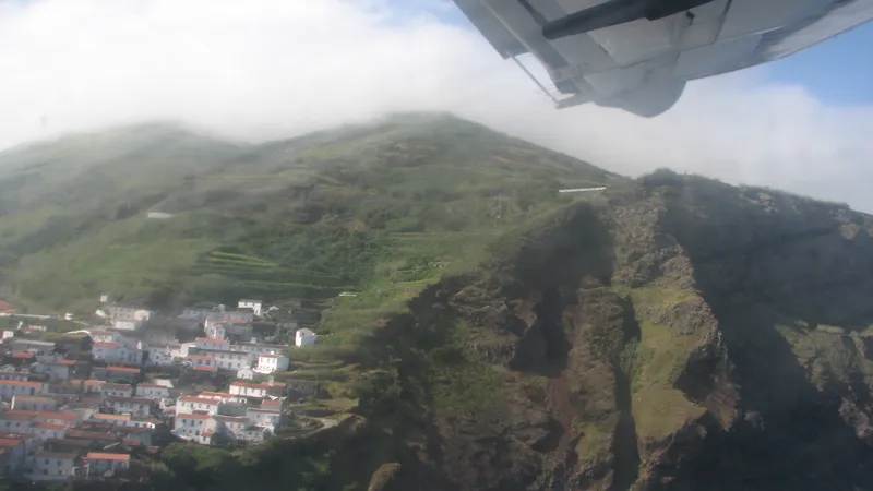 El pasto comunal y la ganadería extensiva limitan el suelo residencial disponible en Corvo