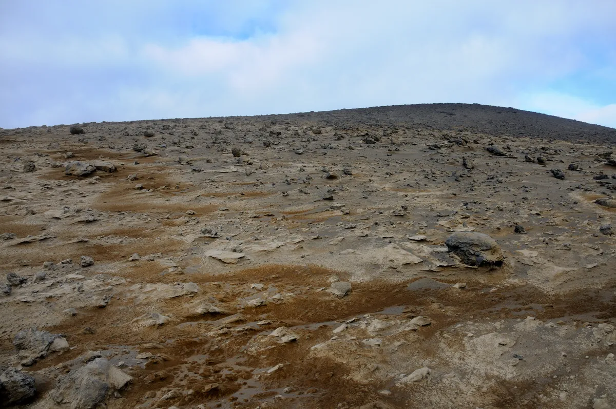 El paisaje lunar de los Capelinhos, medio siglo después, se convierte en imán de turismo residencial en Faial