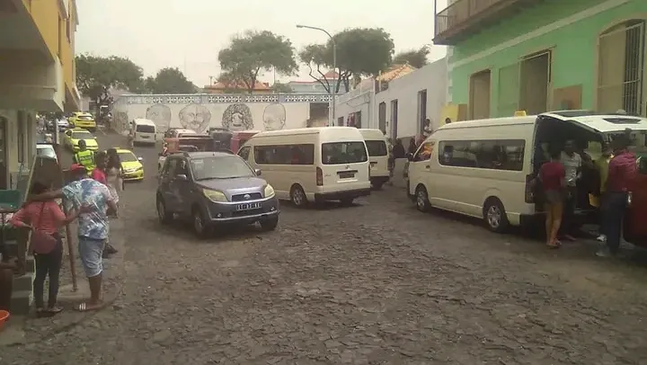 Los jóvenes de São Filipe, atrapados entre el alquiler y el precio del suelo urbano