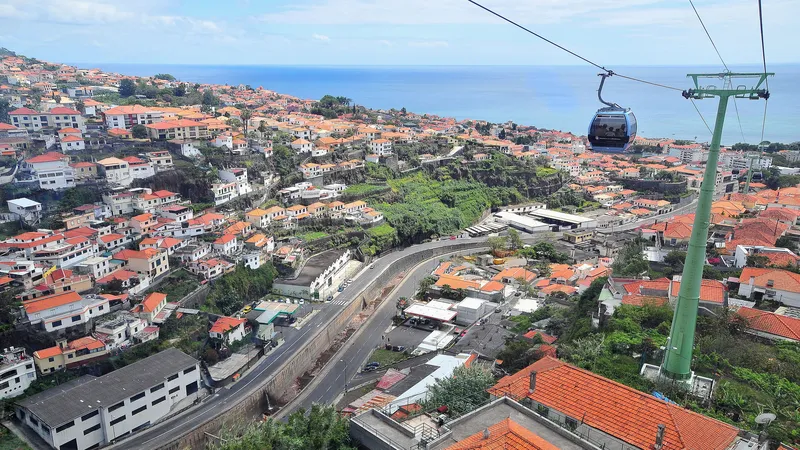 Precios de récord y casas cerradas: las dos caras de la misma crisis de vivienda en las islas atlánticas