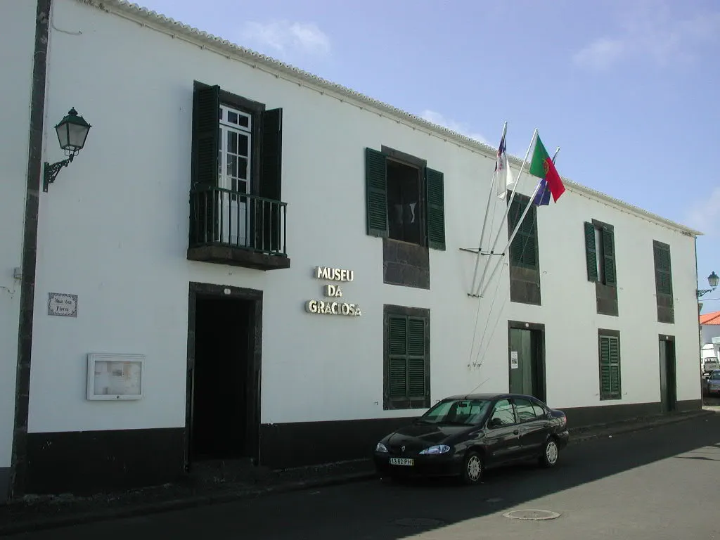 La rehabilitación de las tradicionales casas blancas se convierte en la gran apuesta inmobiliaria de Graciosa