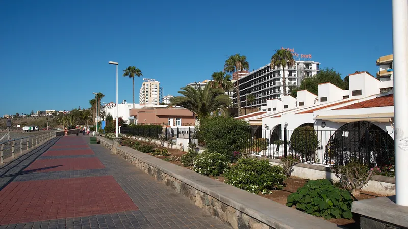 San Bartolomé de Tirajana aprieta el control sobre las viviendas turísticas ilegales en Playa del Inglés