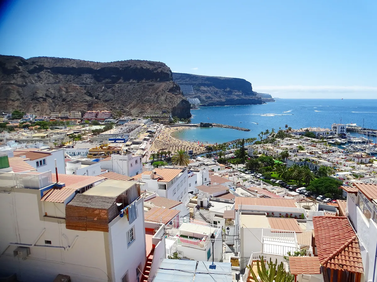 Puerto de Mogán se llena de nómadas digitales que alargan su estancia y encarecen el alquiler de temporada