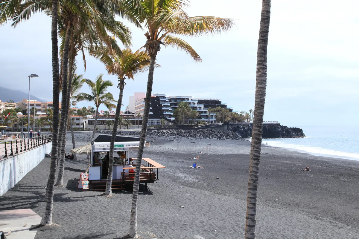 Puerto Naos estudia limitar las nuevas licencias de alquiler vacacional para frenar la subida de precios