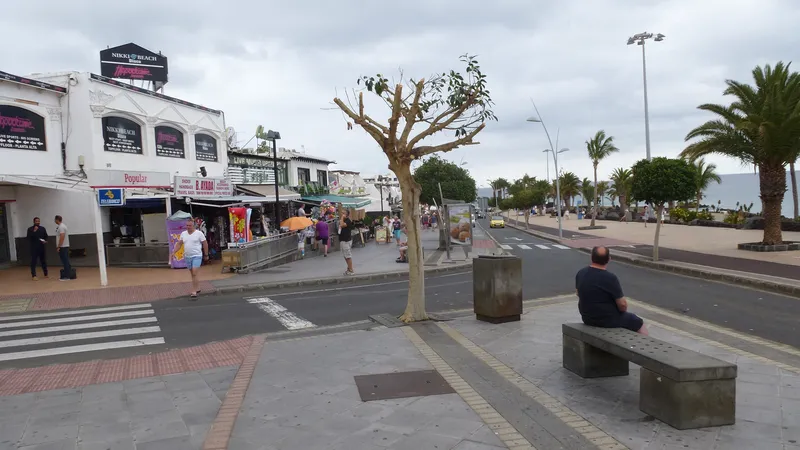 Los hoteles de Puerto del Carmen no encuentran vivienda para camareras de piso y cocineros y recurren al alojamiento propio