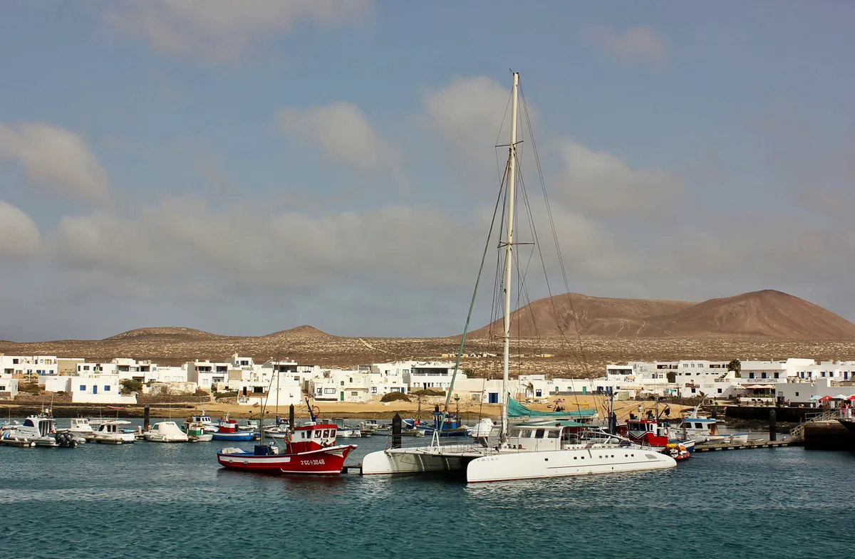 La protección del Archipiélago Chinijo deja a Caleta de Sebo prácticamente sin vivienda nueva pese a la demanda creciente