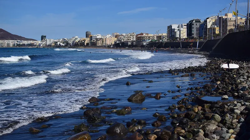 Canary Islands act on housing: rent aid for young people, a new plan and new rules