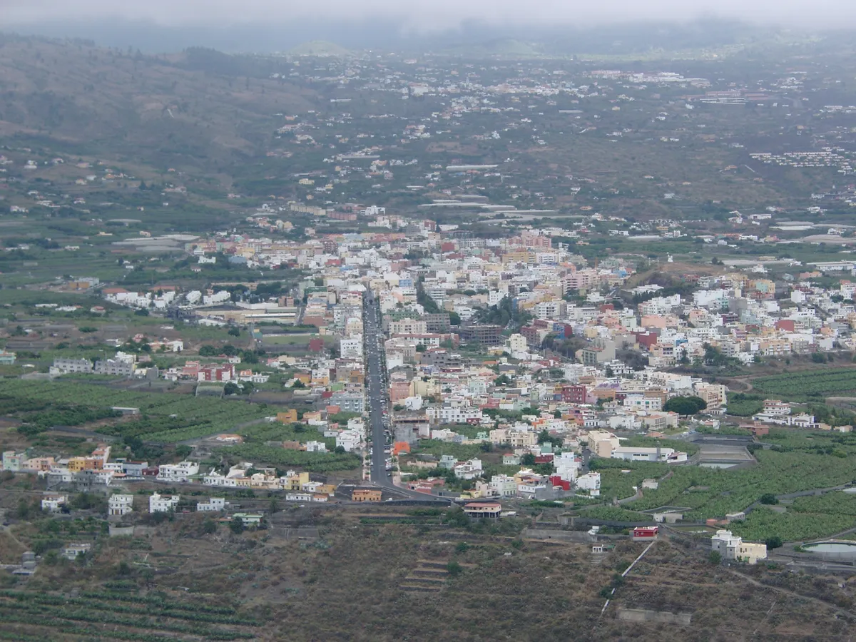 La Palma holiday lets fall 24.5% as 53 homes reach volcano-hit families