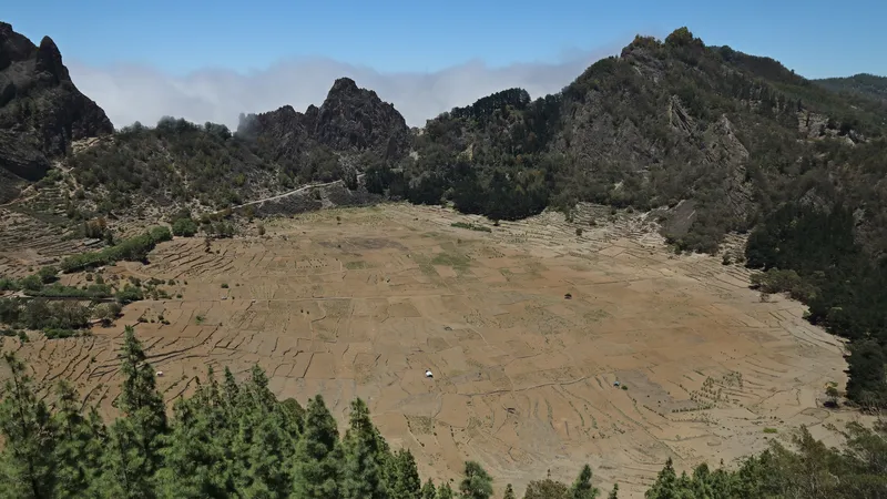 La Cova, el cráter agrícola de Santo Antão, entre la protección ambiental y la presión para construir