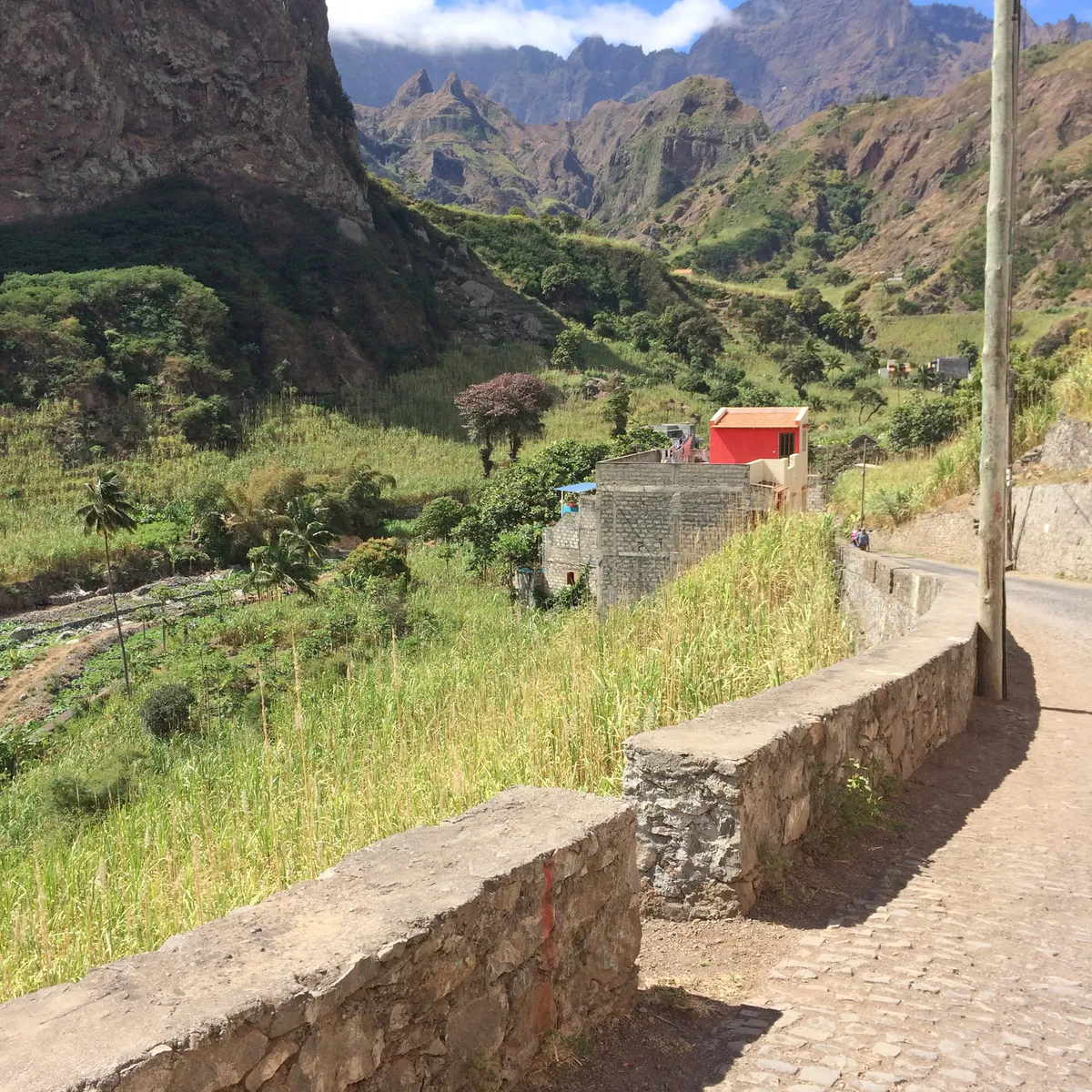 Escasez de vivienda para temporeros agrícolas y trabajadores del turismo rural en Santo Antão