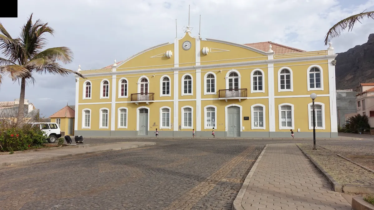 La Câmara Municipal de Ribeira Grande lanza un programa de suelo público para vivienda social