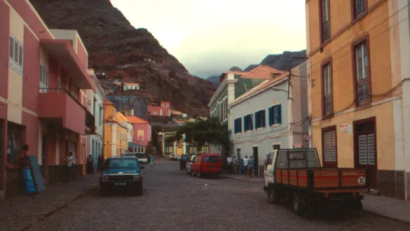 Ribeira Grande, antigua capital de Santo Antão, se juega su futuro en la rehabilitación de su casco histórico