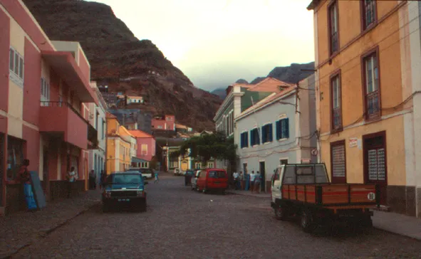 Ribeira Grande, antigua capital de Santo Antão, se juega su futuro en la rehabilitación de su casco histórico