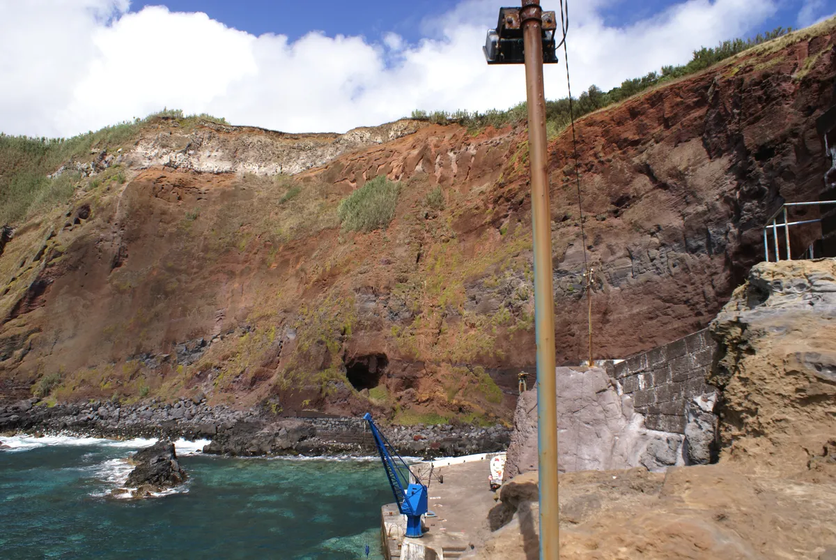 El coste de construir en São Jorge se dispara por la dependencia del transporte marítimo con Faial y Pico