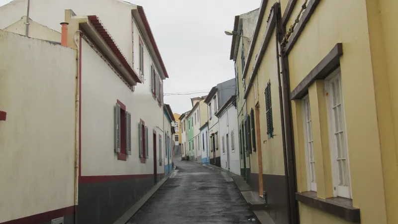 Los jóvenes de Ribeira Grande renuncian a comprar su primera vivienda por la escalada de precios