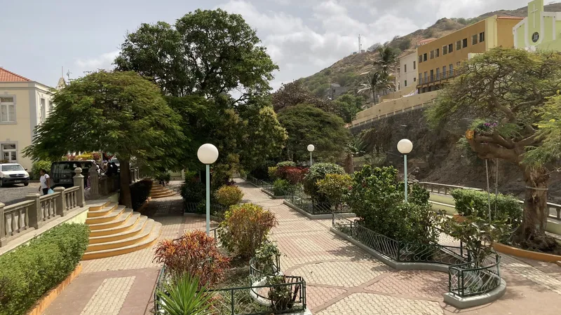 La Câmara Municipal de Ribeira Brava lanza un programa de suelo público para frenar la escalada de precios
