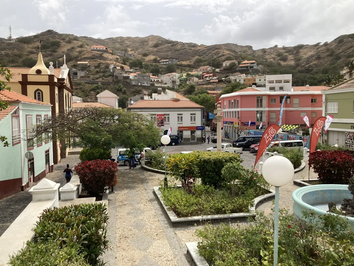 Ribeira Brava mantiene precios estables mientras la emigración marca el pulso del mercado