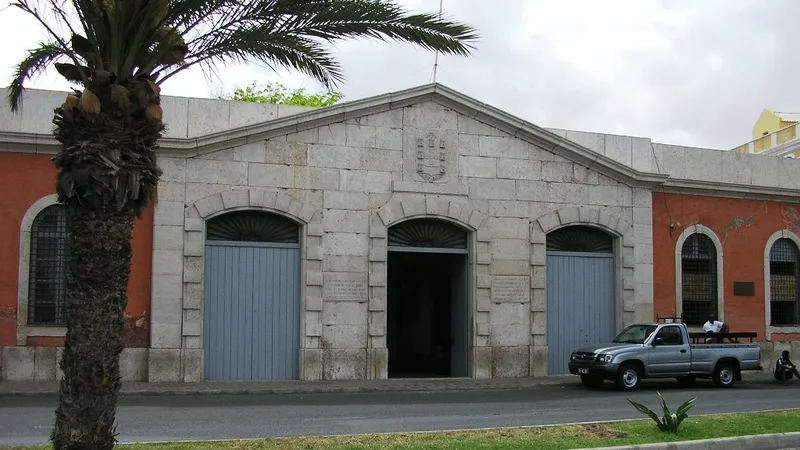 Arranca la rehabilitación de fachadas coloniales en el centro portuario de Mindelo