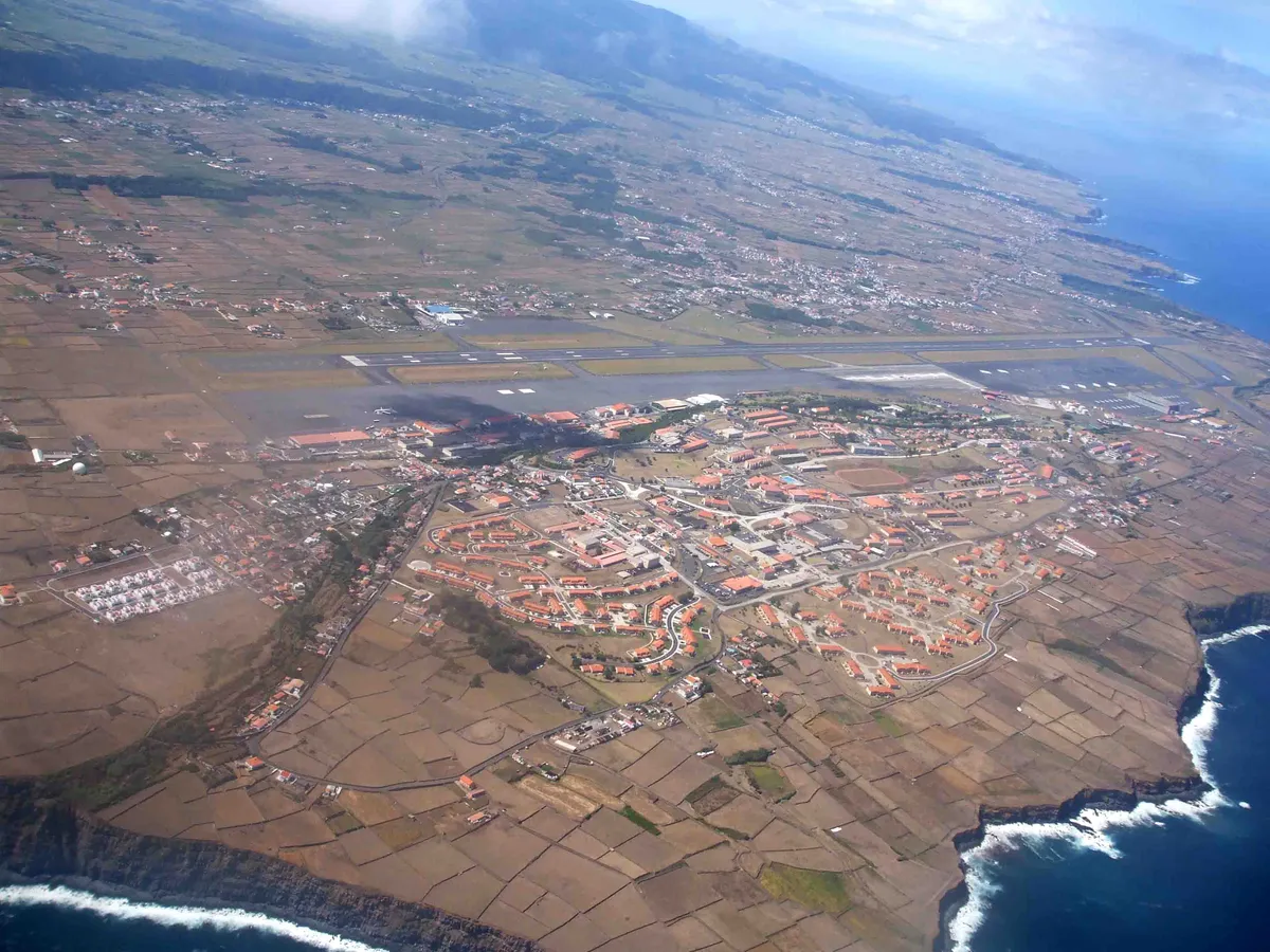 La llegada de militares estadounidenses y compradores extranjeros dispara el alquiler en torno a la base de Lajes